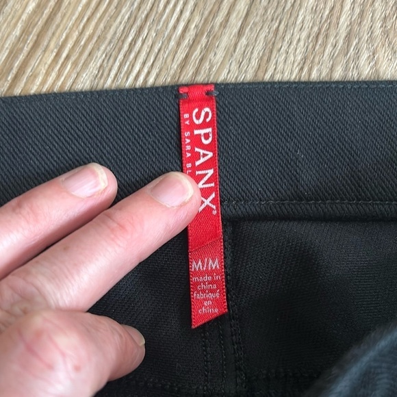 SPANX Jean-ish® Ankle Leggings Black Shapewear Pants Size Medium - Picture 8 of 10